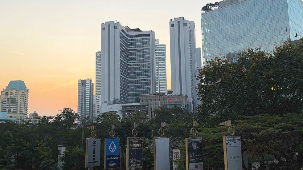 Den Menschen in Bangkok wird geraten, Aktivitäten im Freien zu vermeiden. Foto: Carola Frentzen/dpa