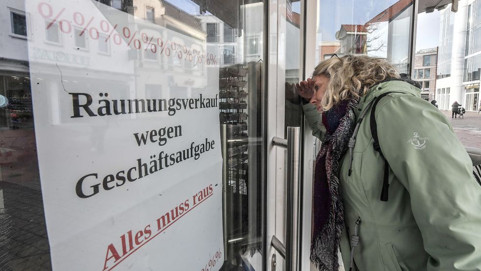 Die Leeraner Confiserie schließt. Das Gebäude wird zum Verkauf angeboten. Foto: Ortgies