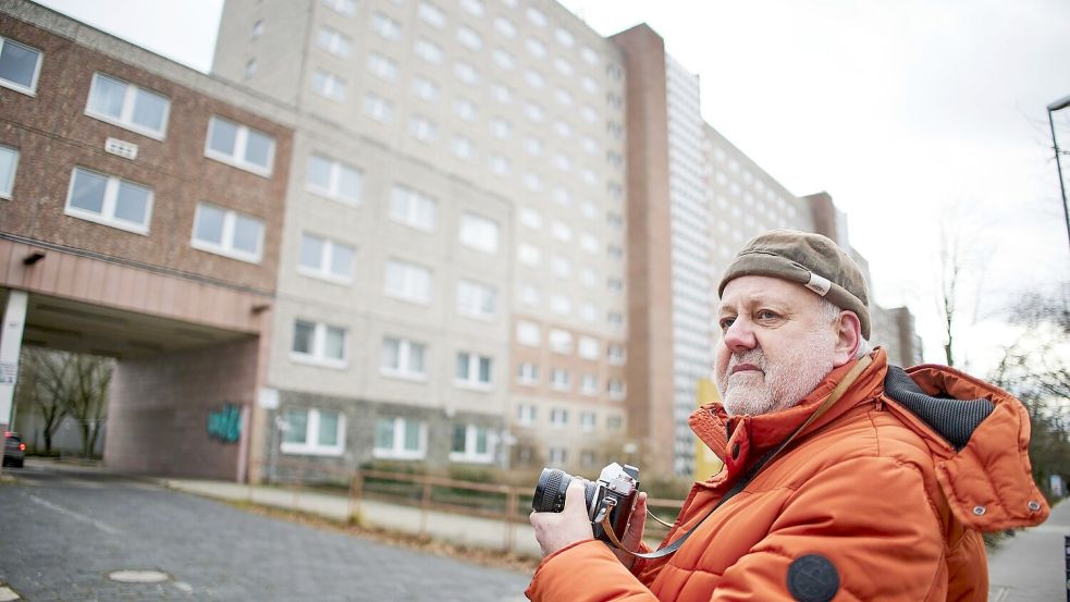 Der Fotograf Ralf Drescher war am 15. Januar 1990 bei der Besetzung der Stasi-Zentrale dabei. Foto: Joerg Carstensen/dpa