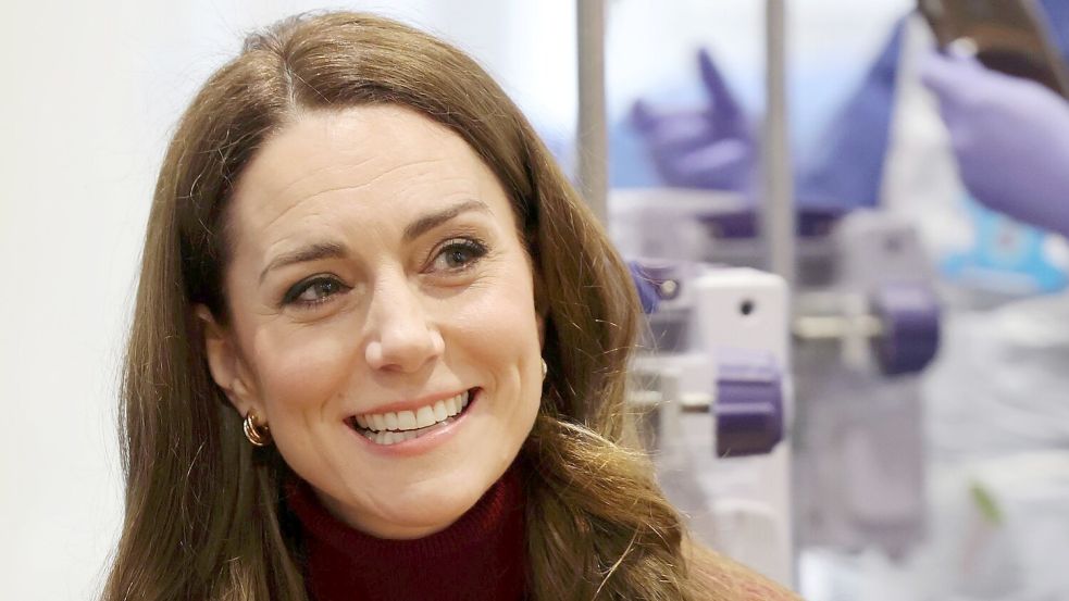 Am Dienstag besuchte Kate ein Londoner Krankenhaus, in dem sie auch selbst behandelt worden war. Foto: Chris Jackson/PA Wire/dpa