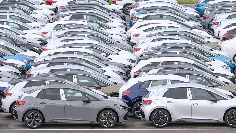 Neuwagen waren vergangenes Jahr in Deutschland nur selten bunt. Marktführer VW bildet da keine Ausnahme. Foto: Hendrik Schmidt/dpa