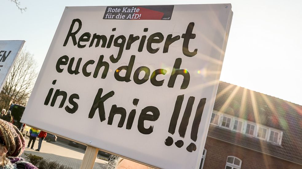 Auch in Ostfriesland gibt es viele Menschen, die sich schon jetzt gegen Rechts engagieren. Es wird Zeit, dass sich auch die „schweigende Mehrheit“ rührt. Symbolfoto: Hock