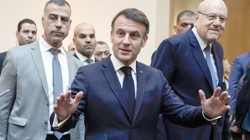 Frankreichs Präsident Macron will die libanesische Führung stärken. Foto: Hassan Ammar/AP/dpa