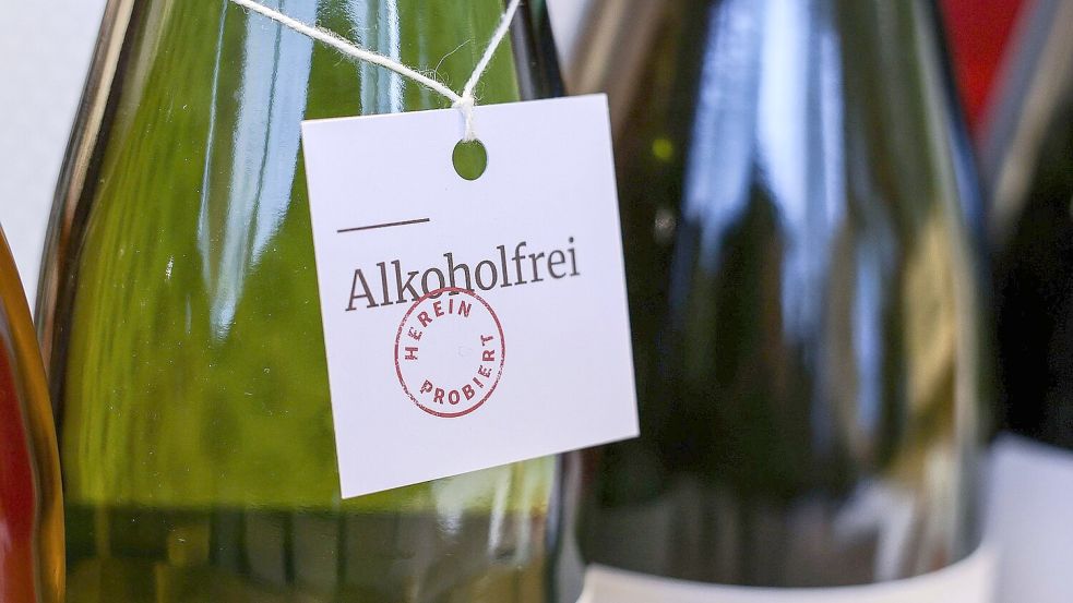 Längst gibt es auch alkoholfreien Wein. (Archivbild) Foto: picture alliance/dpa