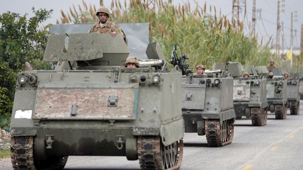 Die libanesische Armee soll die Einhaltung der Vereinbarung überwachen und eine Rückkehr der Hisbollah-Miliz verhindern. (Archivbild) Foto: Hussein Malla/AP/dpa