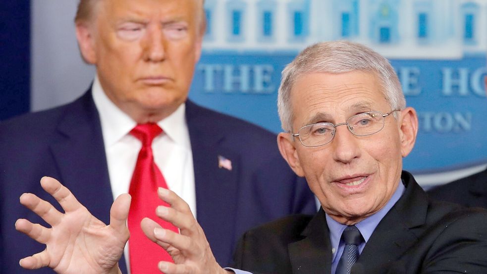 Trump: Fauci hat genug Geld verdient, um selbst für Personenschutz zu zahlen. (Archivbild) Foto: Carolyn Kaster/AP/dpa