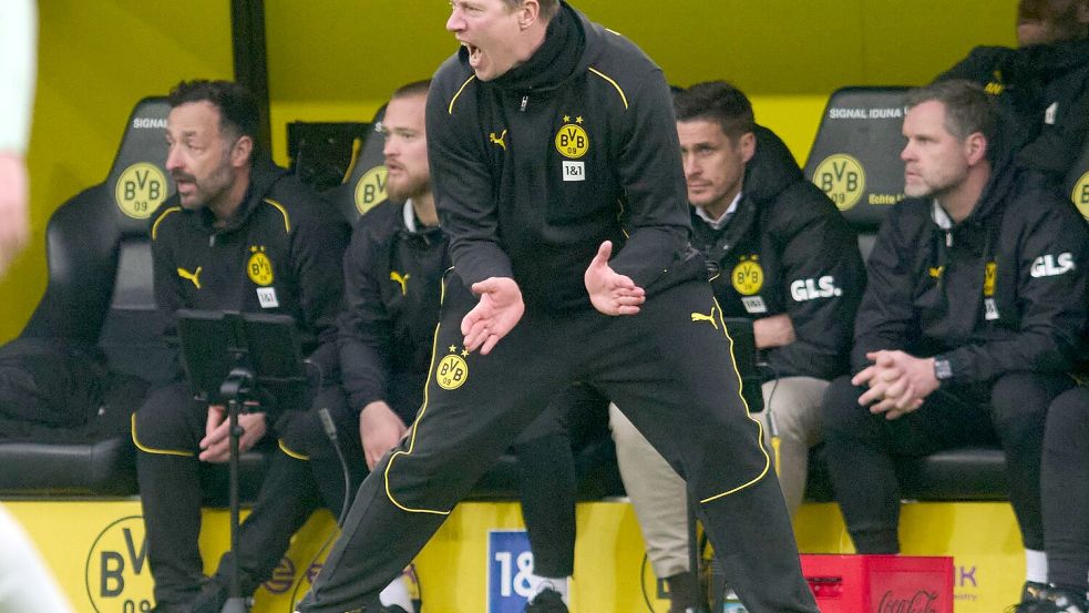 BVB-Interimscoach Tullberg coachte leidenschaftlich. Foto: Bernd Thissen/dpa