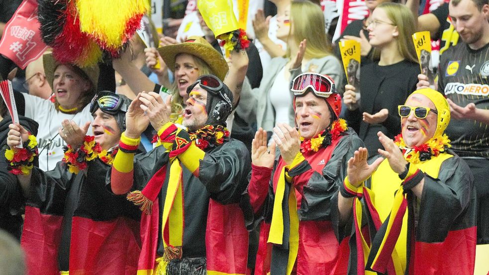 In Deutschland begeistert Handball die Massen. Foto: Soeren Stache/dpa