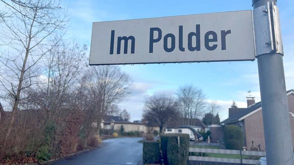 Die Polizei wurde am frühen Samstagmorgen zu einem Wohnhaus in der Straße Im Polder in Ostrhauderfehn gerufen. Foto: Zein