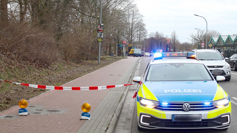 Die Polizei hatte den Fundort der Leiche abgesperrt. Foto: Romuald Banik