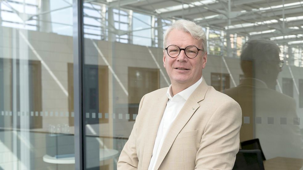 „Das Sprachmodell von DeepSeek scheint tatsächlich einige neue Wege einzuschlagen, um hohe Leistungsfähigkeit mit moderatem Einsatz von Ressourcen zu erreichen“, sagt Experte Peter Liggesmeyer. Foto: --/Fraunhofer-Institut für Experimentelles Software Engineering /dpa