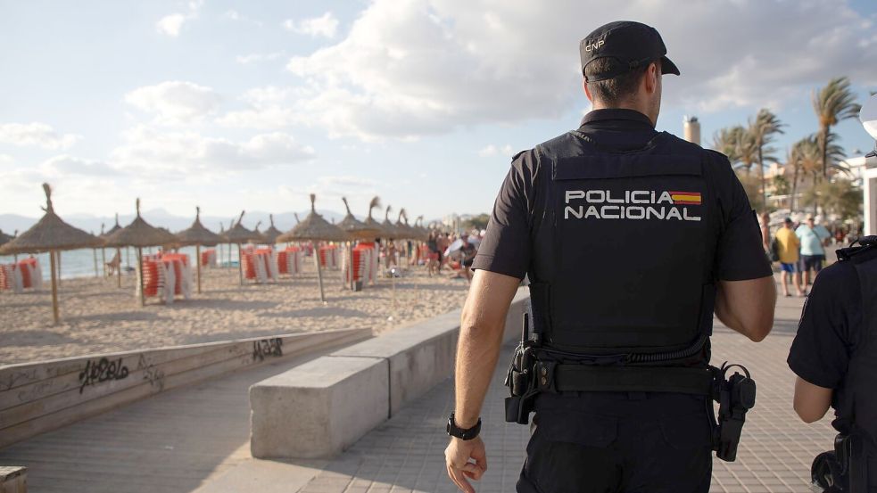 Zur Herkunft des Opfers und der Beschuldigten machte die spanische Nationalpolizei keine Angaben. (Symbolbild) Foto: Clara Margais/dpa