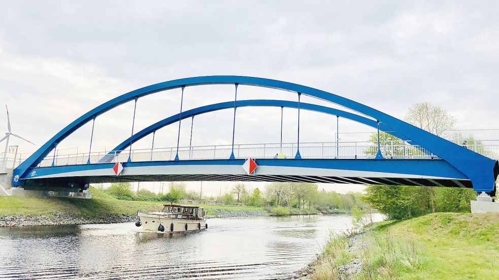 Die Stahlbrücke am Wykhoffweg im Emder Stadtteil Borssum wurde von Stahlbau Götze gebaut. Foto: Götze Stahl- und Anlagentechnik GmbH