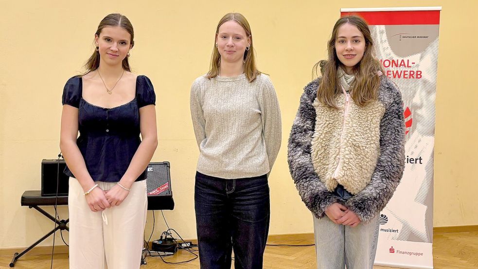 Können wunderschön singen (von links): Tomma Marie Grebe, Meena Joestema und Noomi Albring. Foto: privat