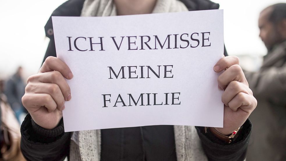 Seit Jahren fordern Flüchtlingsräte und Pro Asyl einen uneingeschränkten Familiennachzug zu allen Flüchtlingen, auch zu Menschen, die nur einen eingeschränkten Schutzstatus haben. (Archivbild) Foto: Sophia Kembowski/dpa