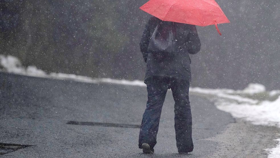 Wenig überraschend: Im Winter waren die Werte für Einsamkeit sowie Symptome von Angst und Depression höher als in anderen Jahreszeiten. (Symbolbild) Foto: Sebastian Kahnert/dpa