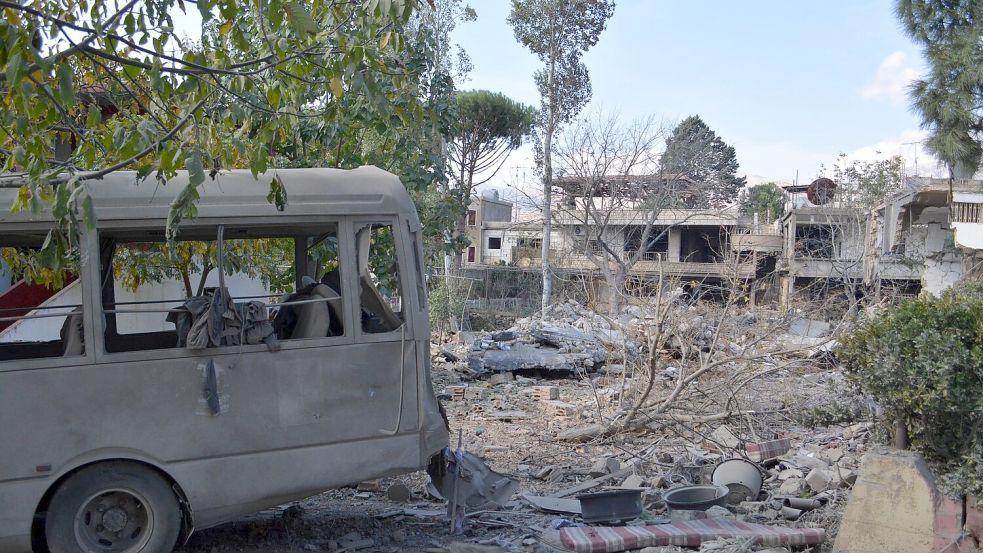 Bei einem israelischen Luftangriff auf eine Waffenfabrik der Hisbollah in der Bekaa-Ebene sollen sechs Menschen getötet worden sein. (Archivbild) Foto: Maher Kamar/XinHua/dpa