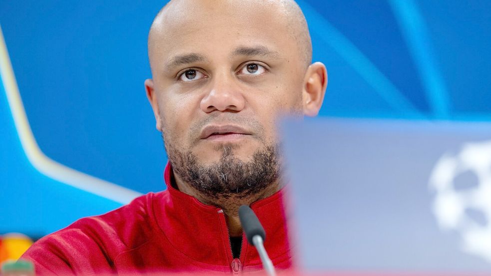 Trainer Vincent Kompany freut sich auf die besondere Atmosphäre. Foto: Sven Hoppe/dpa