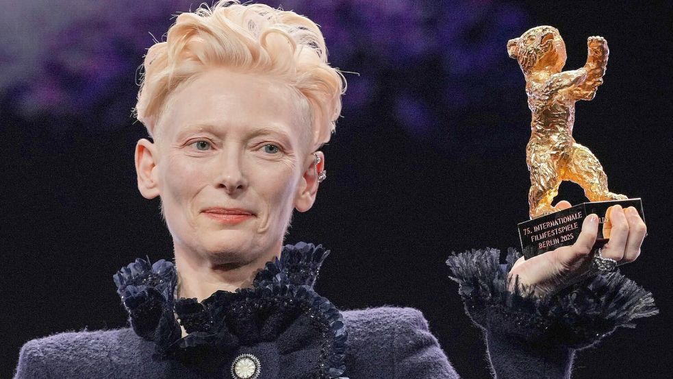 Tilda Swinton wird für ihr Lebenswerk geehrt. Foto: Soeren Stache/dpa