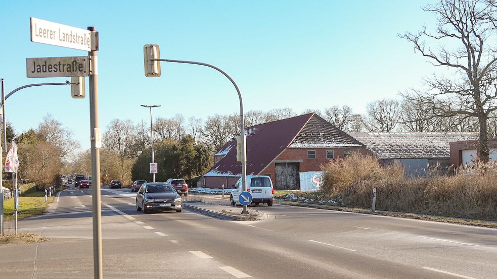 An der Stelle des Hofes an der Leerer Landstraße könnte der Feuerwehrneubau entstehen. Foto: Romuald Banik