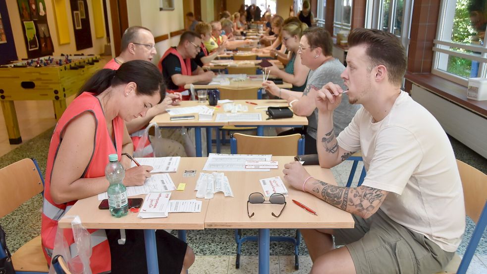 Im vergangenen Juli fand eine große Typisierungsaktion des Vereins Leukin in Marienhafe statt. Foto: Thomas Dirks