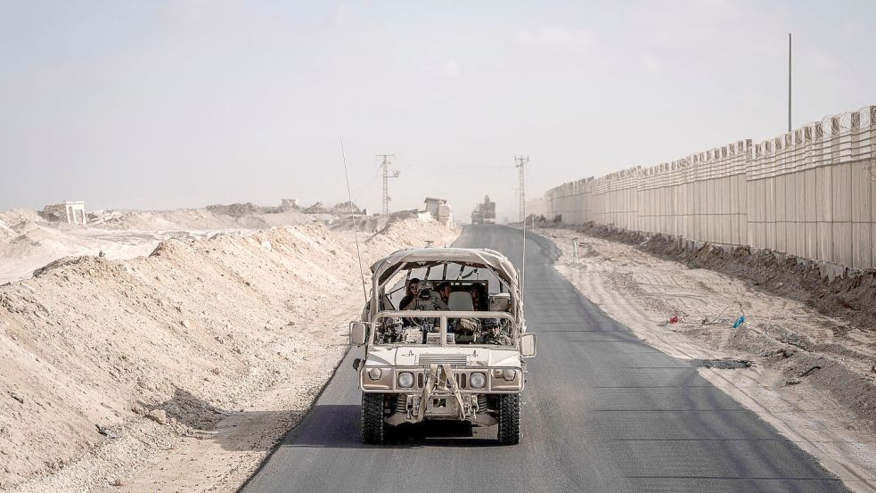 Israel will Truppen in Teilen des Gazastreifens lassen. (Archivbild) Foto: Ilia Yefimovich/dpa