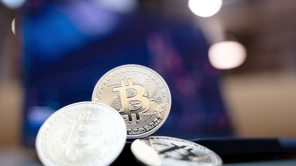 Der Bitcoin fällt wieder unter 90.000 US-Dollar. (Archivbild) Foto: Hannes P Albert/dpa