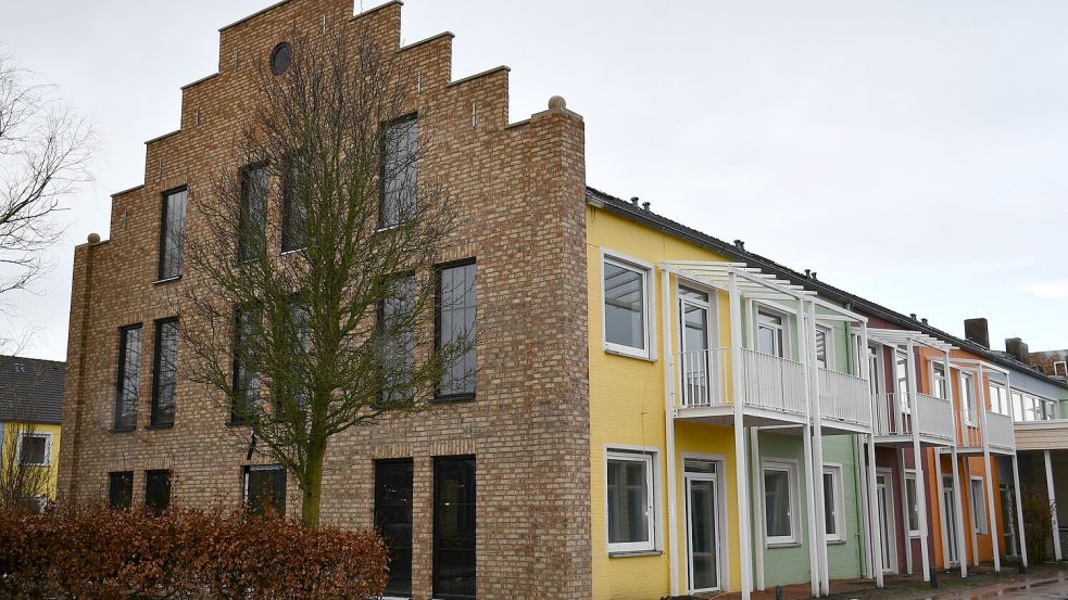 Die einzelnen Hotelgebäude wurden mit Giebeln versehen. Sie wurden farblich gestaltet und mit Balkonen versehen. Foto: Ullrich