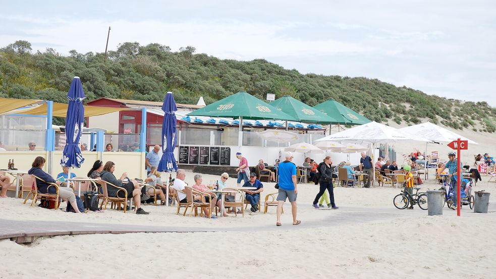 Auch 2025 sicher wieder ein beliebter Publikumsmagnet: die Milchbuden am Südstrand. Foto: Ferber