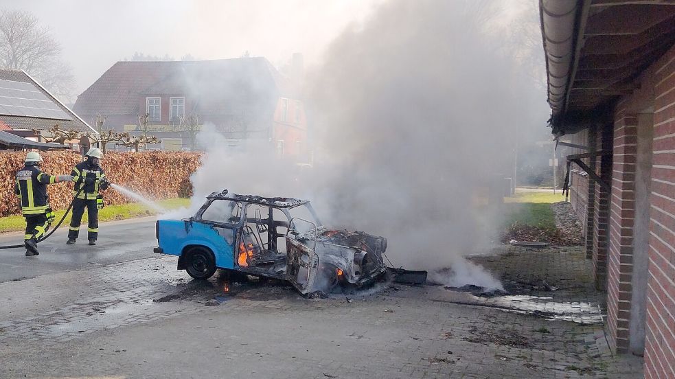 Die Feuerwehr löschte den Brand.