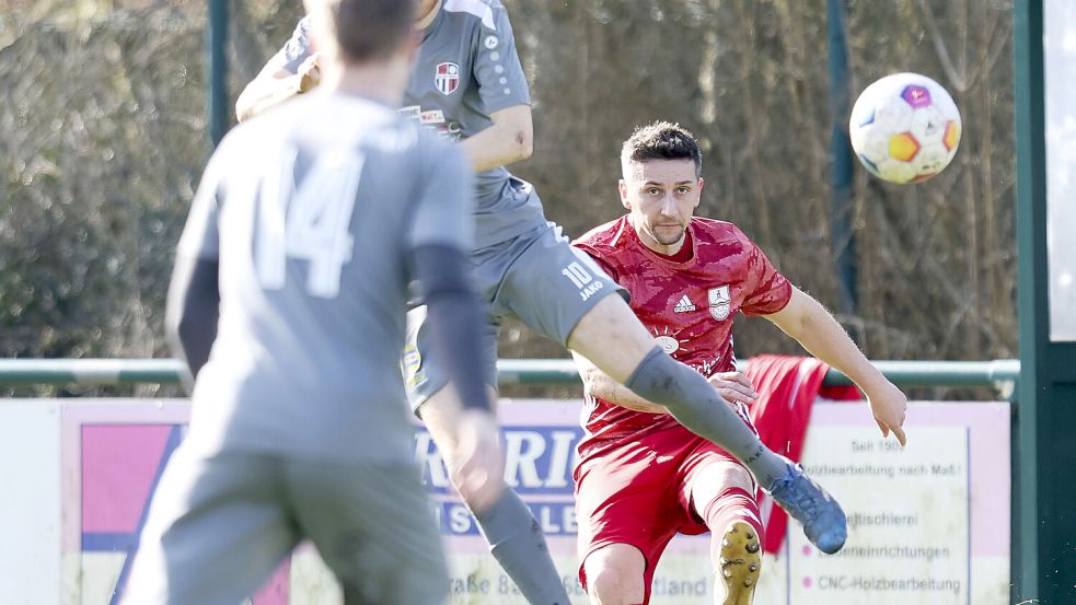 Die Norderneyer Auswärtsspiele sind für Denis Cassens die „Heimspiele“. Foto: Doden/Emden