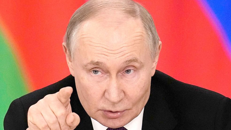 Kremlchef Wladimir Putin will einer Waffenruhe nur unter bestimmten Bedingungen zustimmen. Foto: Alexander Zemlianichenko/AP/dpa