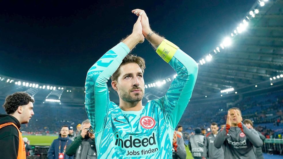 Eintracht Frankfurt muss wie gegen Ajax Amsterdam auch im Bundesligaduell mit dem VfL Bochum auf Torwart Kevin Trapp verzichten. Foto: Giuseppe Maffia/dpa