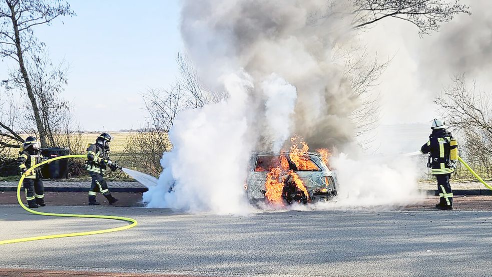 Die Feuerwehr war am Samstagnachmittag auf dem Rastplatz Rheiderland an der A 31 im Einsatz. Foto: Feuerwehr