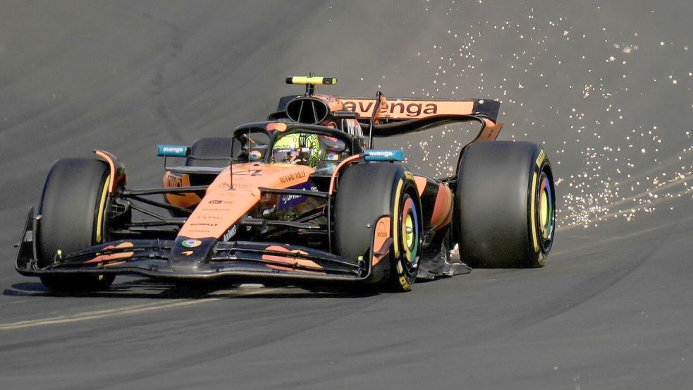 Lando Norris leistete sich einen folgenschweren Patzer in der Sprint-Qualifikation. Foto: Andy Wong/AP/dpa