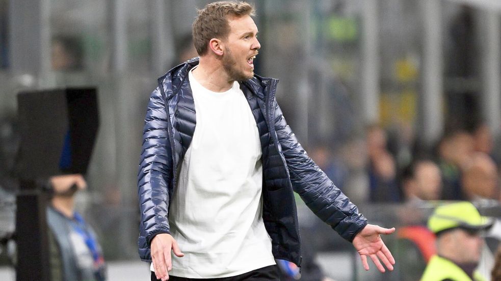 On fire am Spielfeldrand: Bundestrainer Julian Nagelsmann. Foto: Federico Gambarini/dpa