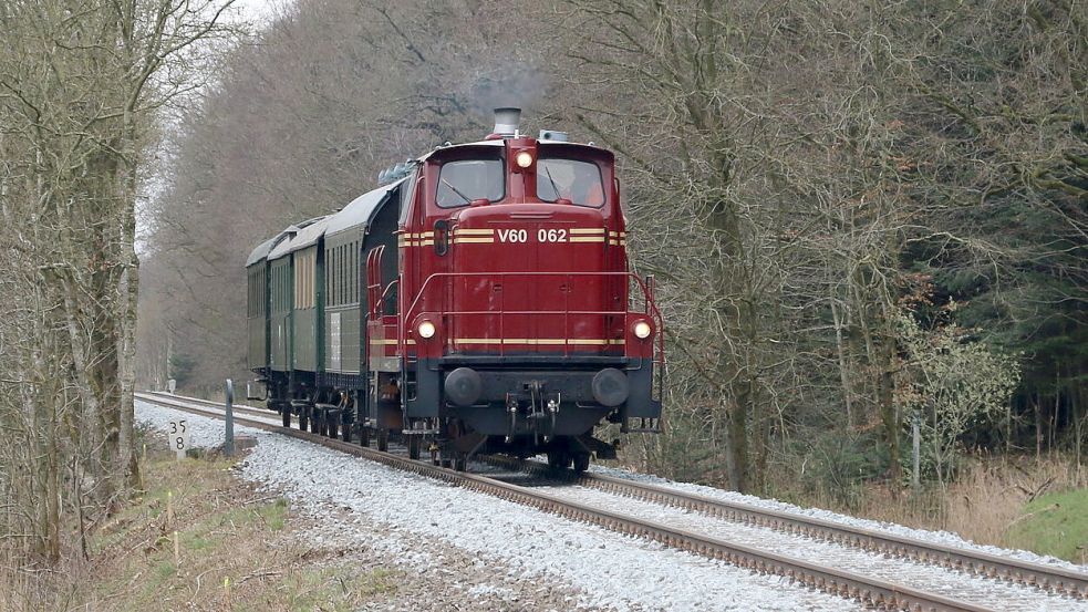 Der Lütetsburger Bogen musste neu geschottert werden im vergangenen Jahr, damit die MKO weiter fahren darf. Foto: MKO