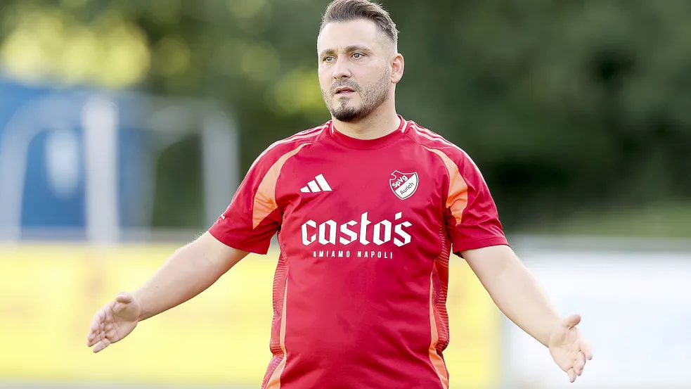 Bleibt Claudio Casto nun doch Aurich-Trainer oder nicht? Foto: Doden, Emden