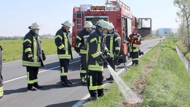 Freiwillige Feuerwehr Pirna  Keller auspumpen nach Rohrbruch