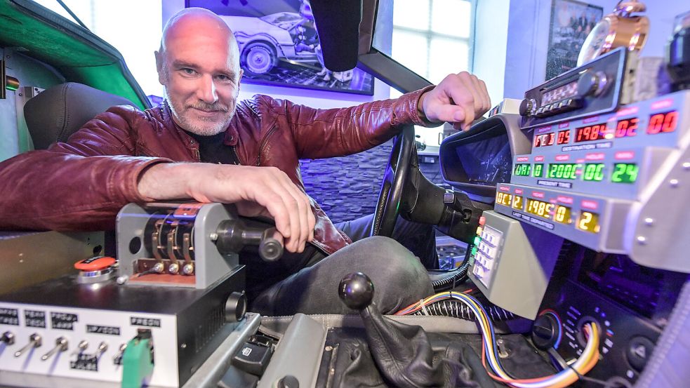Zurück in die Zukunft: Chris Wolff hat Zeitmaschine nachgebaut –  ausgebauter DeLorean steht in Ochtersum