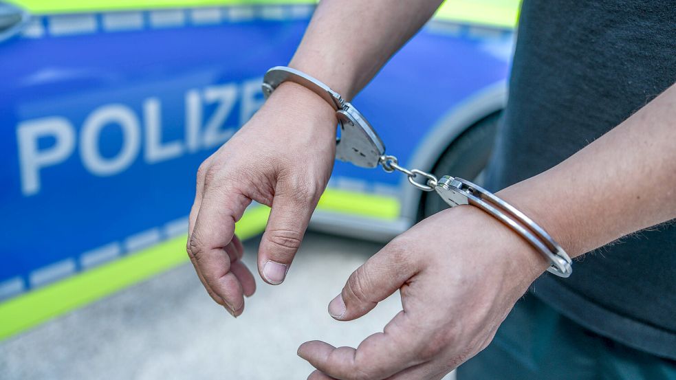 Bremen/Landkreis Oldenburg: Falsche Polizisten Im Fokus: Sieben ...