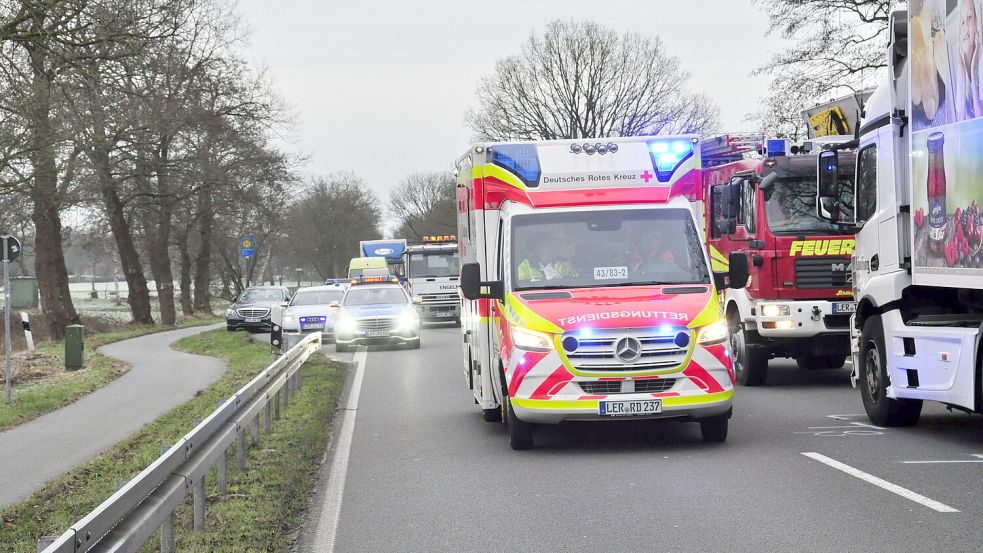 Mehrere Autos Kollidiert: Unfall Auf B 72 In Hesel - Polizei Nennt ...