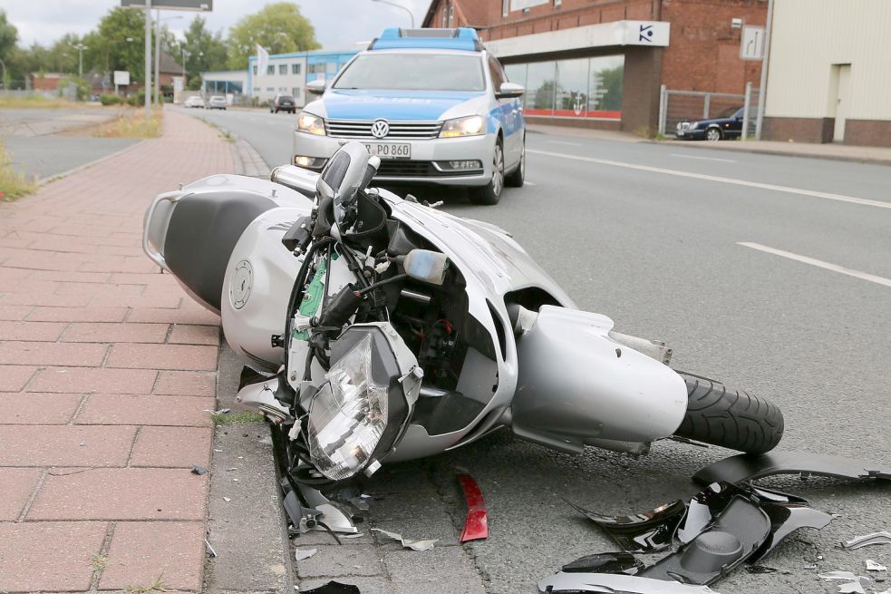 46-jähriger Motorradfahrer Schwer Verletzt - Ostfriesen-Zeitung