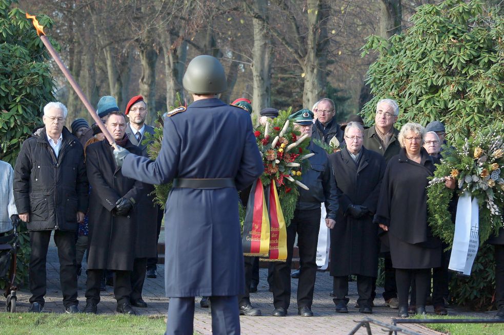 Stadt Emden Gedenkt Der Kriegsopfer - Ostfriesen-Zeitung